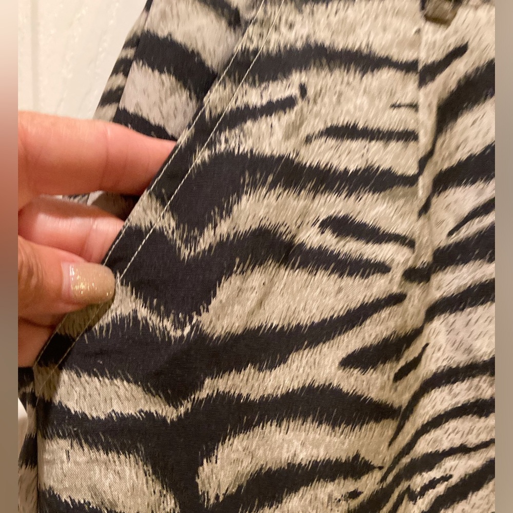 GALA 100% Silk Bold Black & Tan Safari Zebra Print Midi Skirt Womans SZ Small - Picture 3 of 15